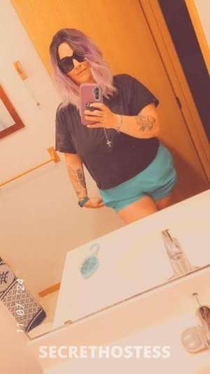 35 year old Escort in Springfield MO who wants to fill up all my holes tonight