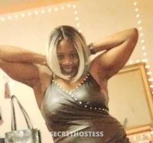 45 year old American Escort in Westchester NY serious clients only no anal condom use only