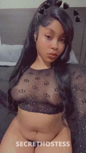 18 year old Escort in Long Beach CA Hey daddy available 24/7?ask about my 2 girl