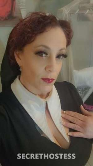49 year old Escort in San Antonio TX JUICY JENNA Seductive &amp; Experienced Greek included