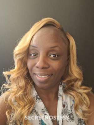 33 year old Escort in St. Louis MO Must come to me and must be ready now nobody under 35 unless
