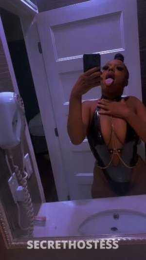 20 year old Escort in San Buenaventura CA Baddie With a fatty