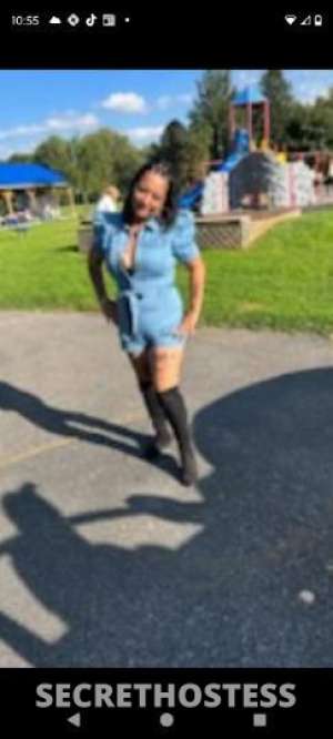 42 year old Escort in Rochester NY ? i stay clean