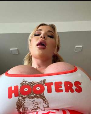 28 year old Caucasian Escort in Miami FL Hookup, escort and Erotic body massages(Nuru). With happy 