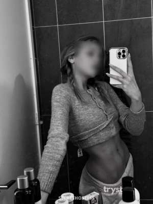 Lola - 19yo Onlyfans teen model in Vaughan