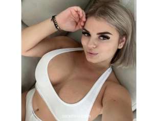 22 year old Latino Escort in East Midlands Rossa ❤️Party Girl