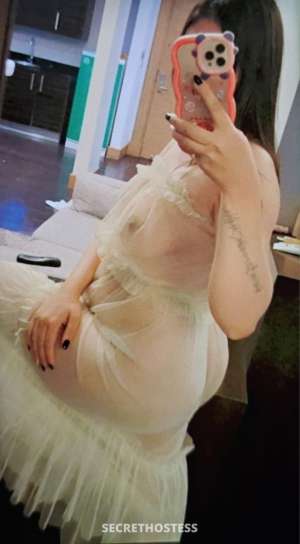 24 year old Egyptian Escort in Al Manama I'm Hayat Egypt I Have Friend Morocco, escort