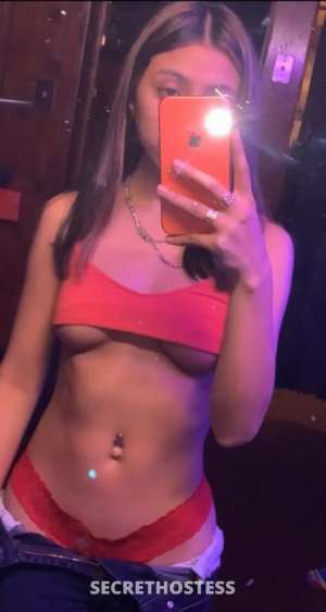 25 year old Asian Escort in Gainesville FL A sexy Bitch is available for fun