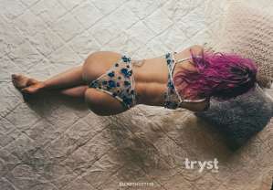 30 year old White Escort in Memphis TN Maya Honey - Sweet as Tupelo honey