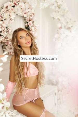 24 year old Mixed Race Escort in Jeddah Julia, Agency