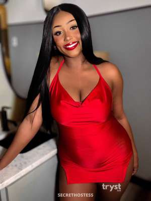 Serena Black - Natural Curvaceous Beauty in Charleston SC