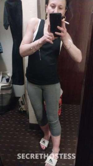 41 year old Escort in Detroit MI I know I'm ? 4 Handed nude massages all month with 