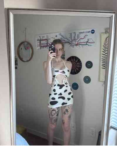 29 year old Australia Escort in Melbourne Pre ops 7 inch lady boy that love to suck will make you 