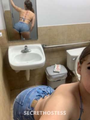 22 year old Escort in Houston TX Jazzy back in town .. Come get your great deals