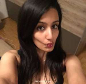 25 year old Canadian Escort in Barrie Hot and sweet girl for fun (WhatsApp for fast reply