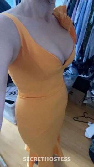 40 year old Escort in Perth Hot MILF loves giving long HJ always wet, Perth