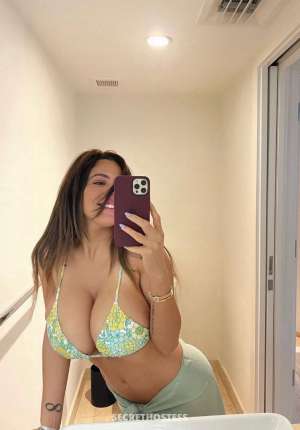 25 year old Escort in Madison WI DOWN TO FU<K? HMU, I’m available for both Incall 