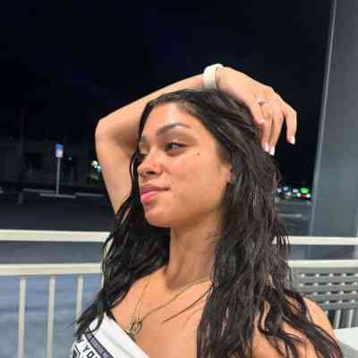 26 year old Escort in Bronx NY Curvy Gurl Available for In-call and Out-callxxxx-xxx-xxx