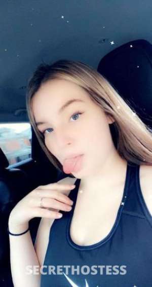 sexy young blue eyed babe in Huntington WV