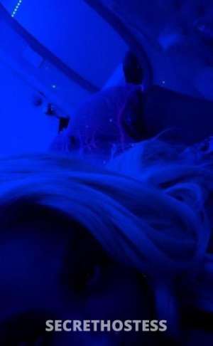 22 year old Escort in Long Beach CA sexy island mami with da creamy pie