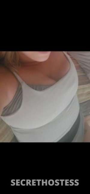 30 year old Escort in Philadelphia PA Specials if u get here before 3:30pm?? upscale ddf 40dd milf