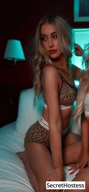 21 year old Escort in Los Angeles CA Escort model BRITTANY
