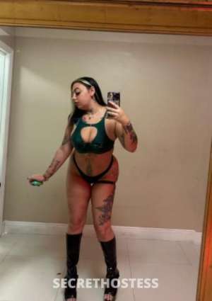 25 year old Escort in Sarasota FL bombshell tatted brunette
