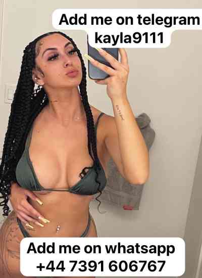 27 year old Escort in Tranch Am available for hookup