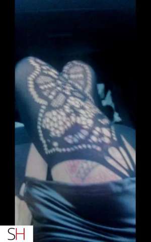 39 year old Escort in Hamilton XXX car and out calls XXX