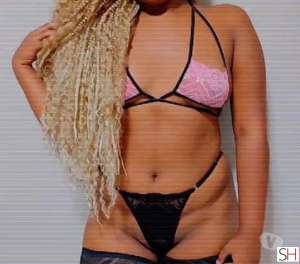 18 year old Black Escort in Simoes Filho Bahia Oii me chamo Vitoria chama