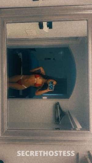 22 year old Escort in Rochester NY Petite Luxury Doll? 5 Star Service