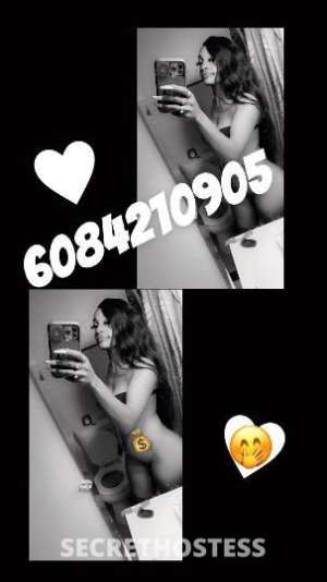 22 year old Escort in Madison WI Rose Diamond