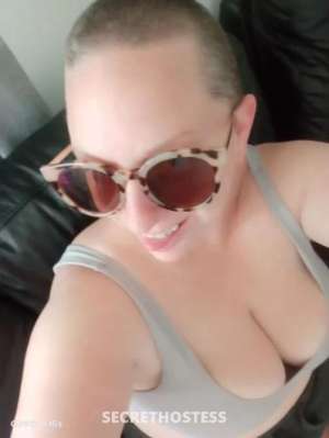 AAA busty sexy ozzy mama with all the curves still lactating in Perth
