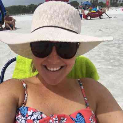 32 year old Escort in Broome Single 32 years