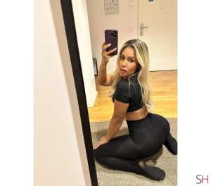 25 year old Latino Escort in Brighton East Sussex - BRUNA FIRST TIME IN TOWN BLONDE BIG ASS .., Independent