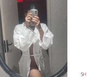 Livia Pradoo in Para