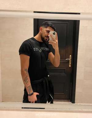 23 year old Caucasian Escort in Al Manama Horny Boy, Male escort