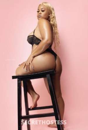 24 year old Caribbean Escort in Bellingham WA Caribbean Gem with Mesmerizing Green Eyes and Irresistible 