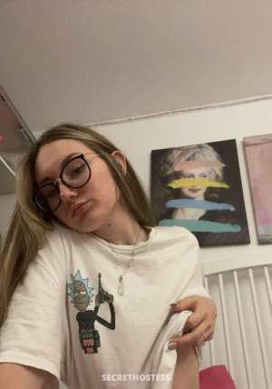 22 year old Canadian Escort in Thunder Bay I’m a great company ,fun and good at conversation