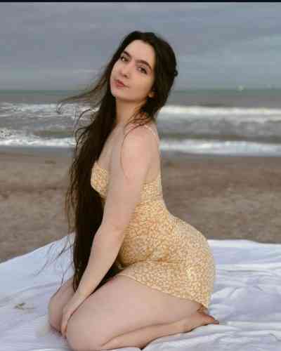 27 year old Arabian Escort in Alexandria Hey there! I’m Jehan, a 27-year-old with a zest