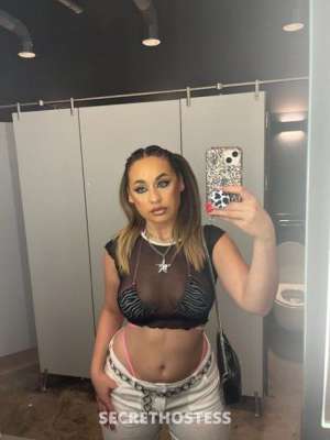 25 year old Escort in Bakersfield CA Available now