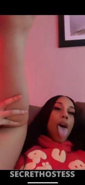24 year old Escort in Seattle WA . Dream Girl you dont want to on