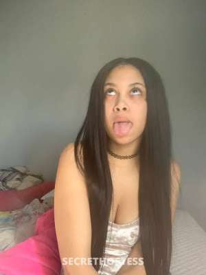 27 year old Latino Escort in Iowa City IA Sexy Latina available for incall and outcall service I offer