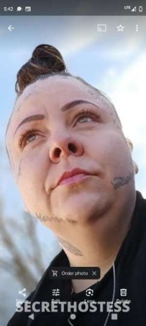 32 year old Escort in Lawrence KS cotton candy