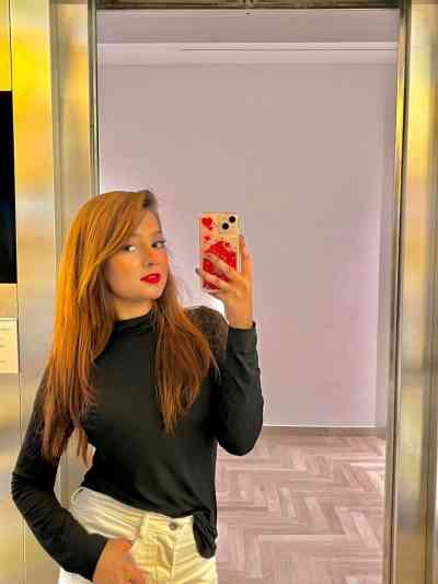 25 year old Asian Escort in Karachi Karachi Escorts