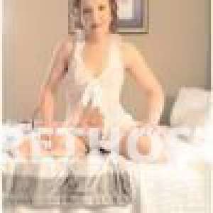 43 year old Escort in Toledo OH For a Great time the Adult way call or text me m Trina