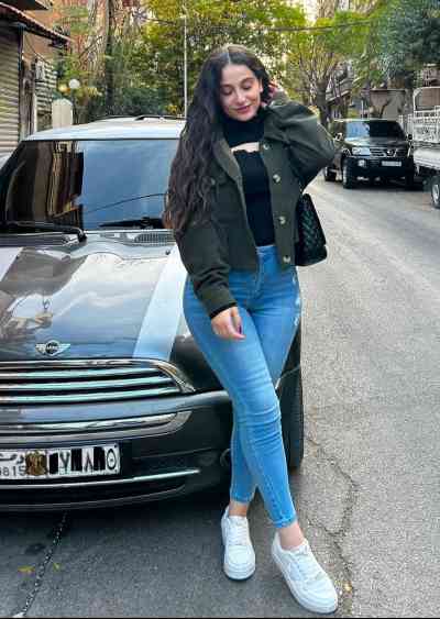 23 year old Escort in Alexandria mona