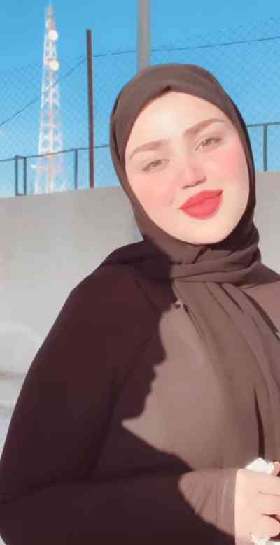 21 year old Escort in Alexandria lola