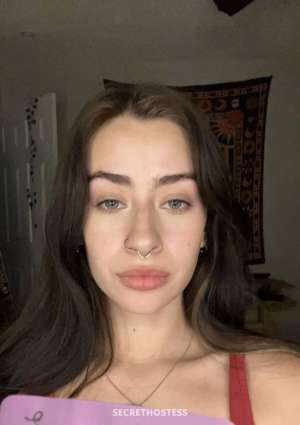 24 year old Escort in Thunder Bay brown haired blue eyed companion