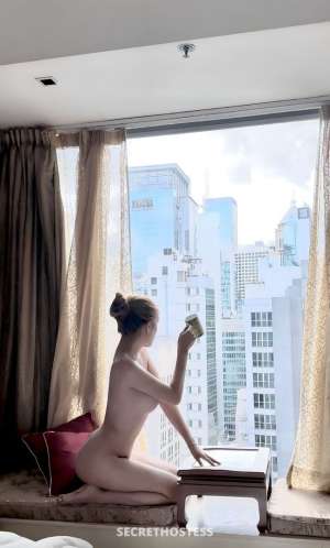 19 year old Latino Escort in Tokyo Teen Hottie Latina Girl Ara, escort